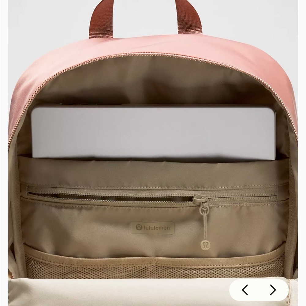 Lululemon Everywhere Backpack 22L
Metal Hardware - Picture 17 of 17